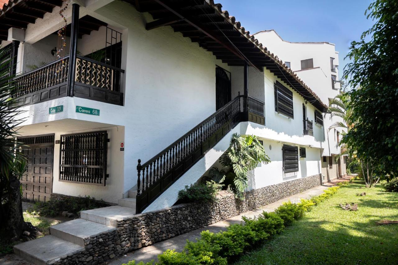 Casa Rosales Hotel Medellin Bagian luar foto