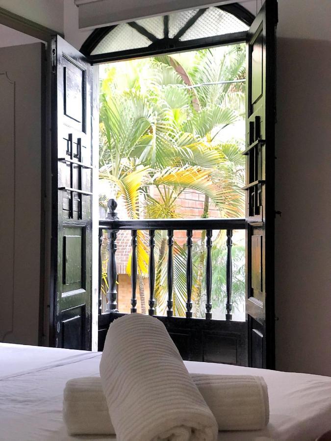 Casa Rosales Hotel Medellin Bagian luar foto