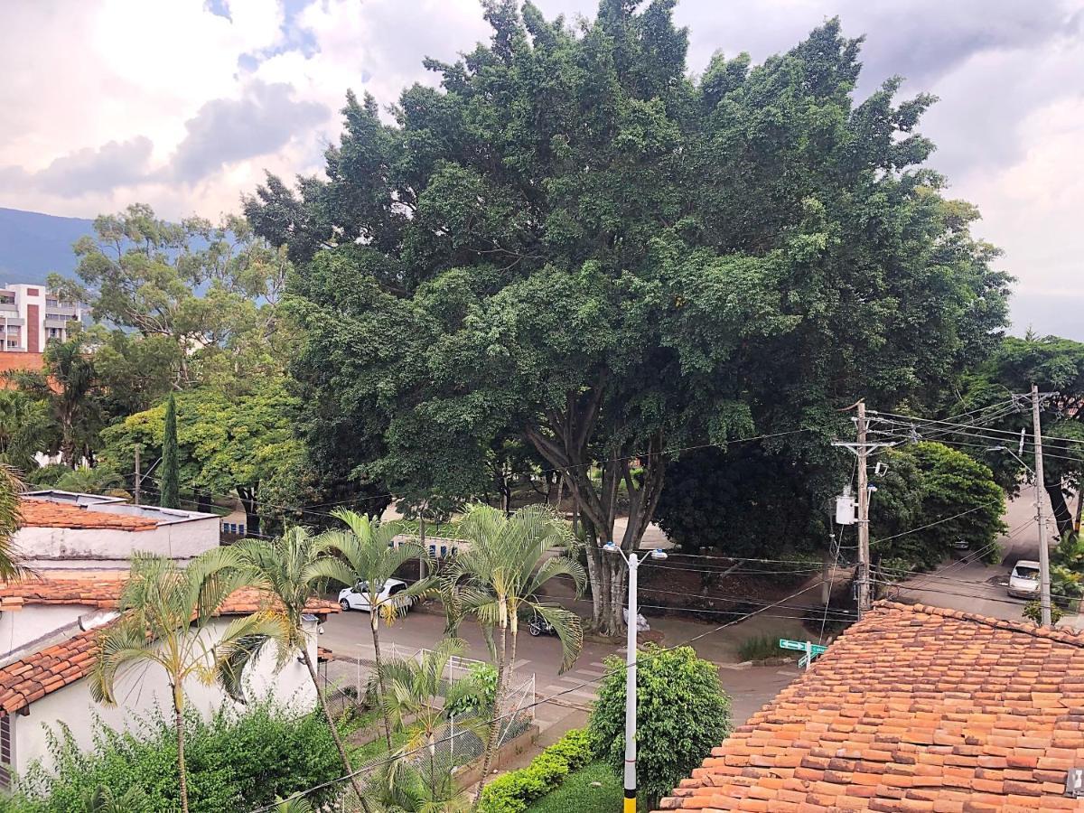Casa Rosales Hotel Medellin Bagian luar foto
