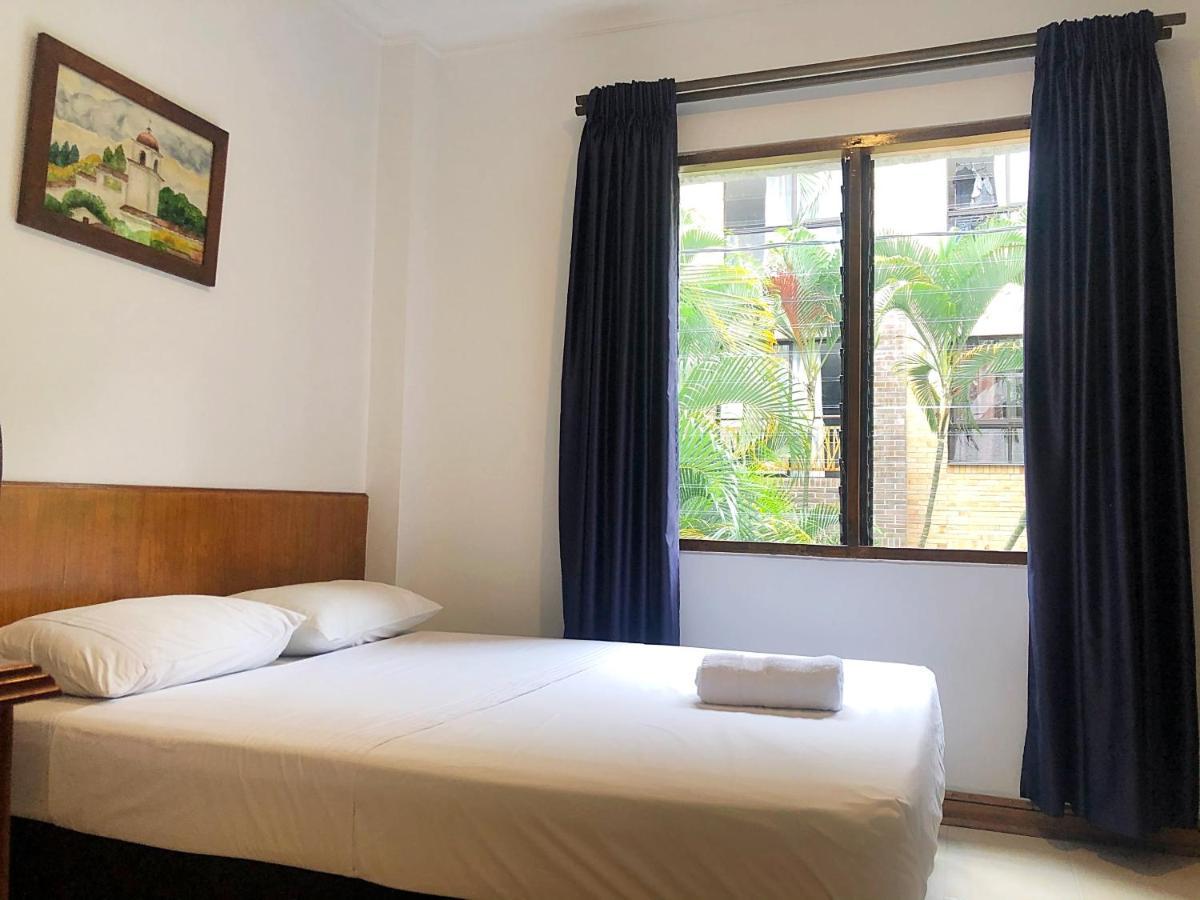 Casa Rosales Hotel Medellin Bagian luar foto