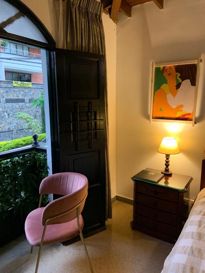 Casa Rosales Hotel Medellin Bagian luar foto