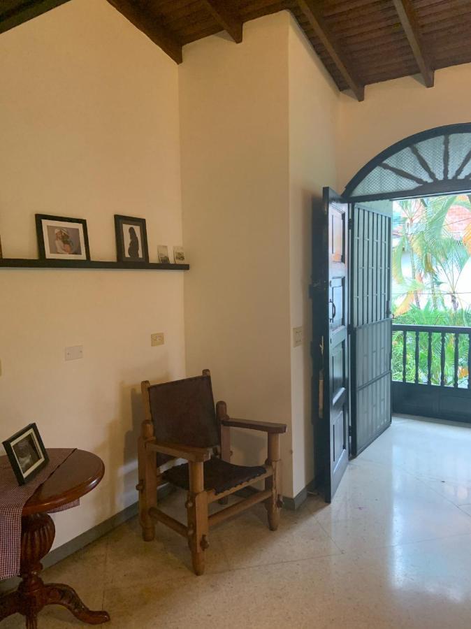 Casa Rosales Hotel Medellin Bagian luar foto