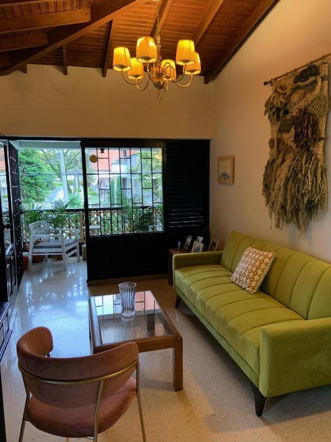 Casa Rosales Hotel Medellin Bagian luar foto